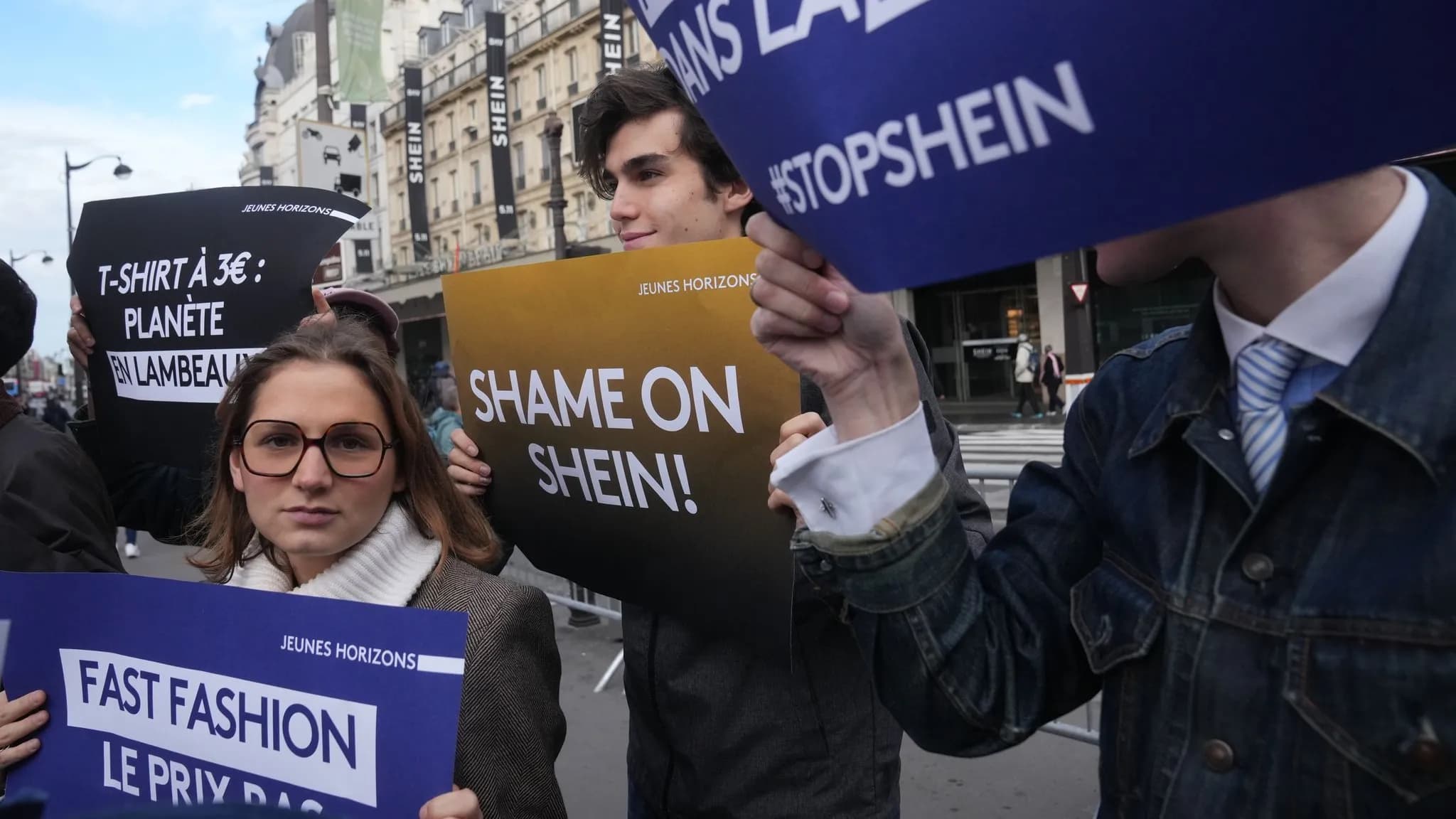 Shein-Skandal um Sexpuppen in Kinderoptik und illegale Waffen: EU verlangt Auskunft Shein-Skandal um Sexpuppen in Kinderoptik und illegale Waffen: EU verlangt Auskunft